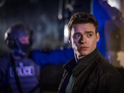 A série fez tanto sucesso na BBC que a Netflix decidiu levá-la para todo o mundo. Um thriller com atentados, tensão sexual e intrigas políticas que conseguiu ser indicada a dois prêmios Globo de Ouro: melhor drama e melhor ator protagonista, Richard Madden.