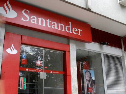 Santander migrará a todos sus clientes jóvenes a cuentas 1,2,3