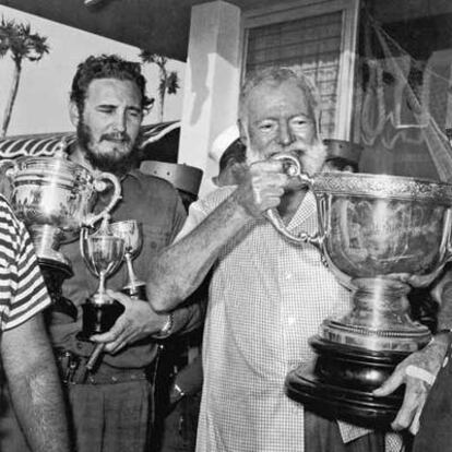 Fidel Castro y Hemingway, en un torneo de pesca en Cuba.