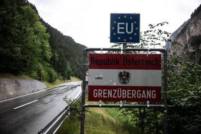 De Suiza a Austria es fácil pasar la frontera sin darse cuenta que se ha llegado a otro país.