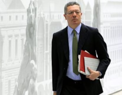 Gallardón, a su llegada hoy al Congreso.