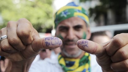 Manifestante pró-impeachment.