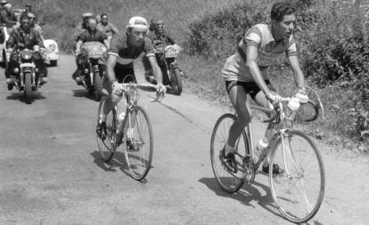 Bahamontes y Charly Gaul, en la subida al Peyresourde en 1959.