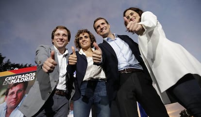 José Luis Martínez Almeida, Dolors Monserrat, Pablo Casado e Isabel Díaz Ayuso, en el acto de inicio a la campaña del PP.