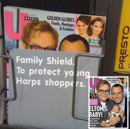 El tablón que cubre la portada de US Weekly en el supermercado de la cadena Harps en Mountain Home, en Arizona.