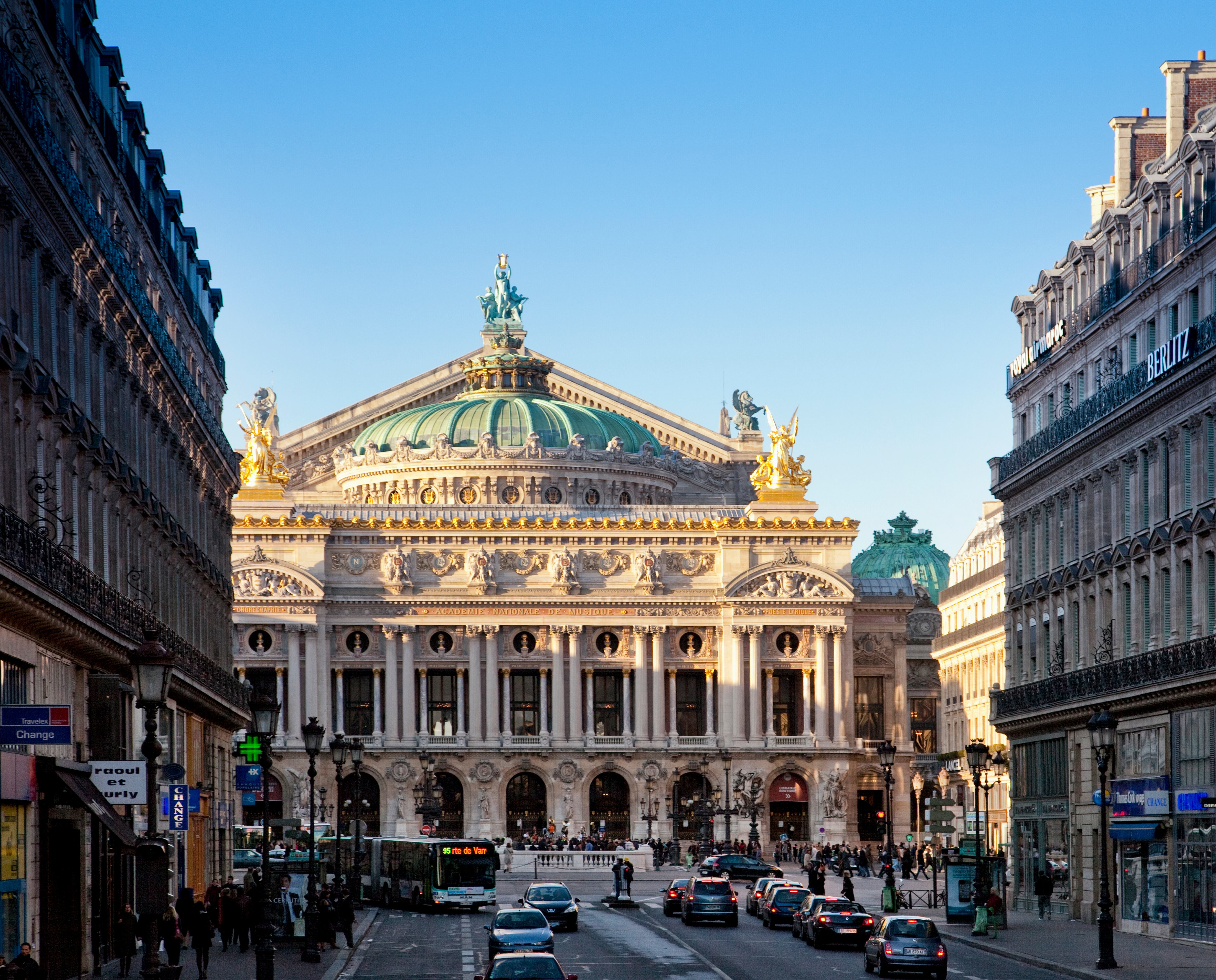 La Ópera nacional de París (Francia).