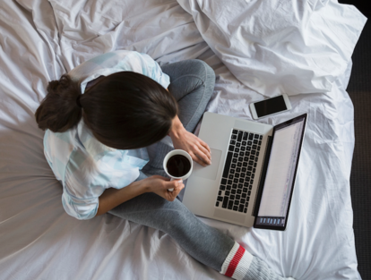 La idea de trabajar desde la cama o en pijama no es para todo el mundo.