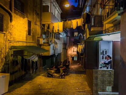 Barrio de Santa Lucia de Nápoles. 13.03.2020