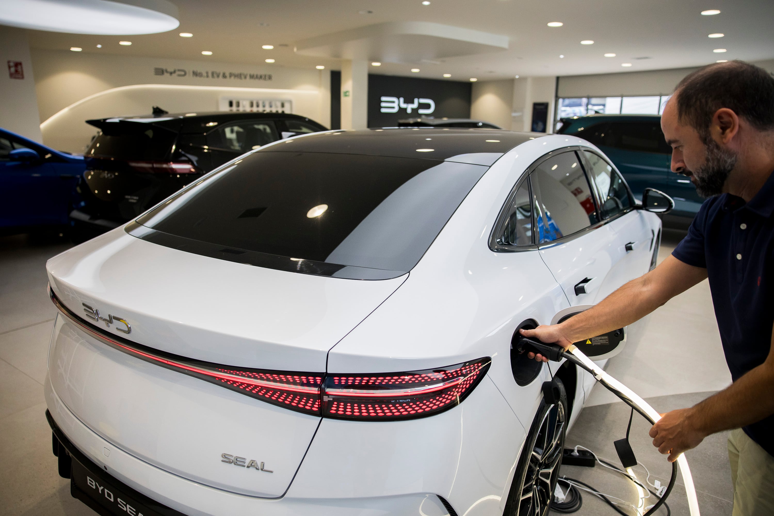 China se come el mercado español de coches electrificados: concentra el 38% de las ventas hasta septiembre