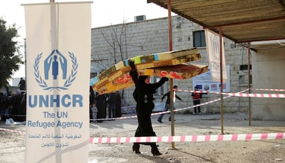 Una refugiada siria en la sede de ACNUR en el norte de Líbano en 2015.