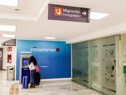 Un cajero automático de Citibanemx en el aeropuerto de Ciudad de México.