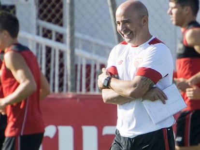 Sampaoli, en el entrenamiento del Sevilla previo a la Supercopa. 