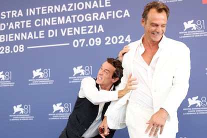 Los actores italianos Alessio Boni (a la izquierda) y Alessandro Preziosi posan durante el 'photocall' del largometraje 'Leopardi. Il poeta dell'Infinito'.