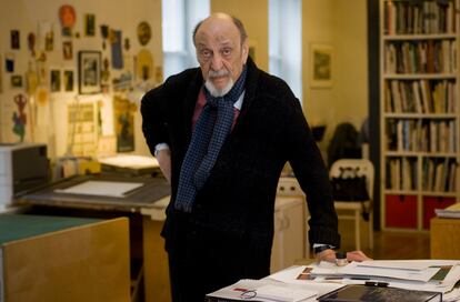 El diseñador gráfico Milton Glaser (que posa en su estudio neoyorquino en 2014) siempre ha sido una inspiración en la redacción de ICON, pero durante un proceso de rediseño ha estado más presente que nunca.