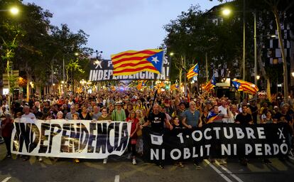 Manifestación indepententista celebrada el domingo en Barcelona por el sexto aniversario del referéndum del 1 de octubre.