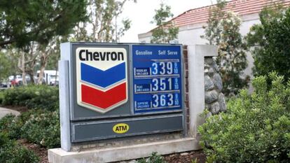 En la imagen, una estaci&oacute;n de servicio de la compa&ntilde;&iacute;a Chevron. EFE/Archivo