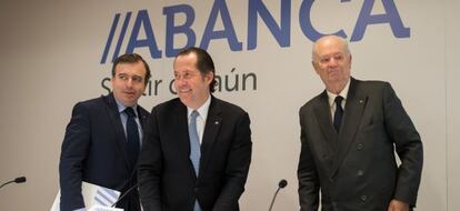 Los gestores de Abanca hoy en la rueda de prensa de resultados