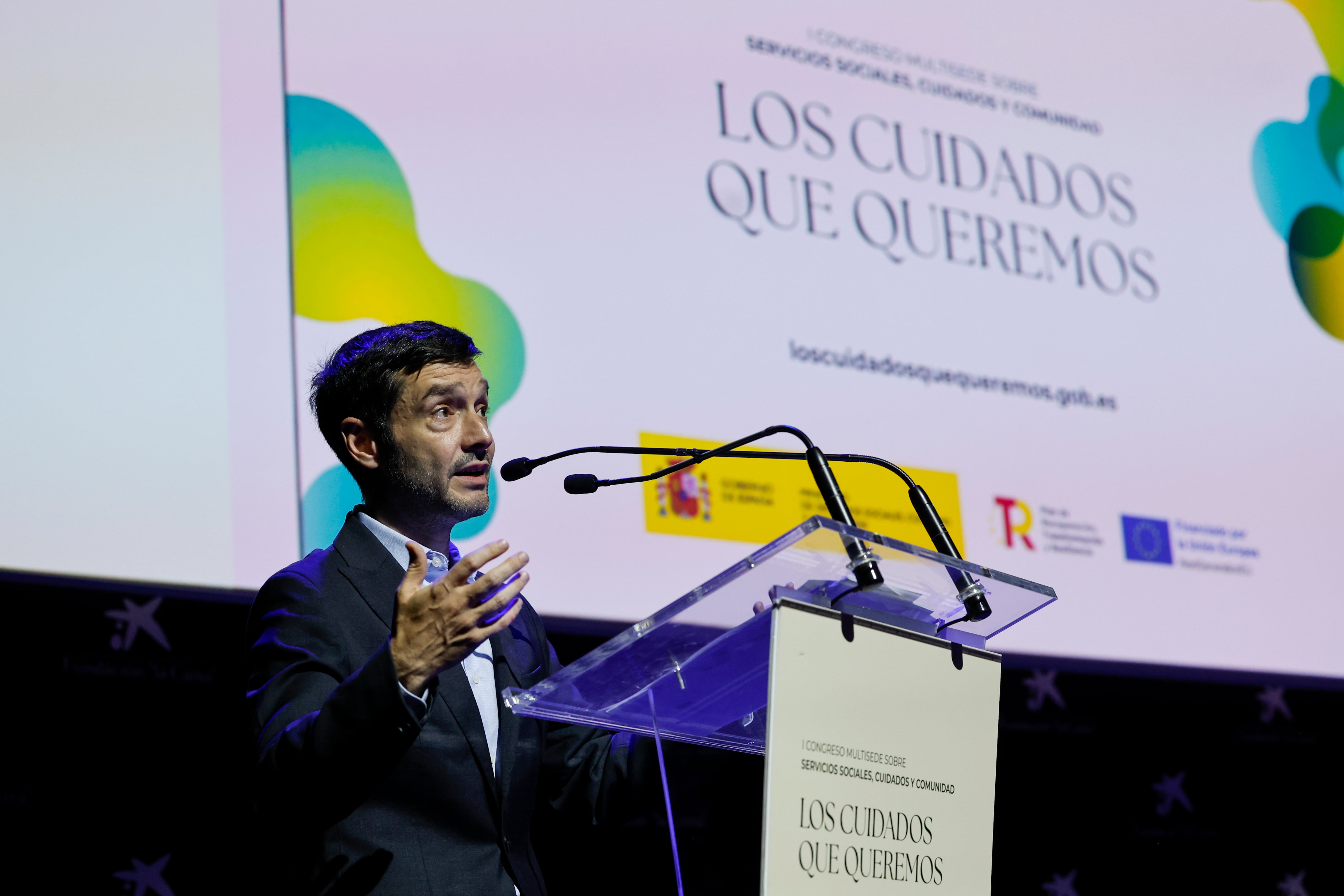 El Gobierno concede la Cruz de Oro a los servicios sociales 