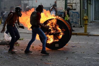 As ruas da Venezuela voltaram a ser palco de violentos confrontos entre manifestantes e forças de segurança nesta quarta-feira