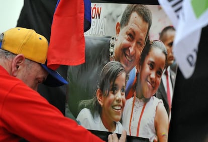 Homenaje en la ciudad de Paris (Francia) al presidente venezolano Hugo Chávez.