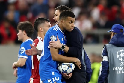 Xabi Alonso y Kylian Mbappé