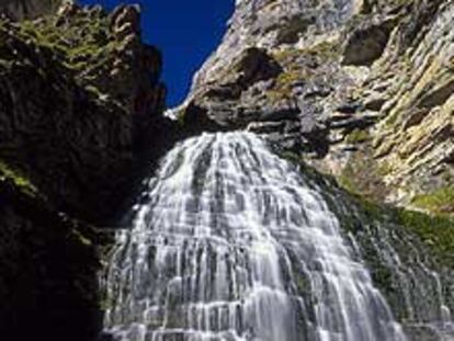 La Cola de Caballo, uno de los saltos de agua más destacados del parque nacional de Ordesa y Monte Perdido.