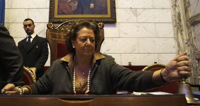 La alcaldesa de Valencia, Rita Barber&aacute;, durante el pleno del Ayuntamiento.