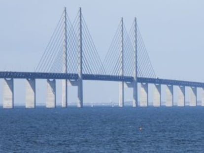 Miles de personas cruzan a diario el estrecho de Oresund, entre Suecia y Dinamarca, para vivir más barato, trabajar con mejor salario o simplemente hacer turismo