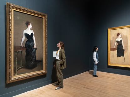 'Madame X' (1883-84) y, a la derecha, un estudio previo de la obra de John Singer Sargent, en la Tate Britain de Londres.