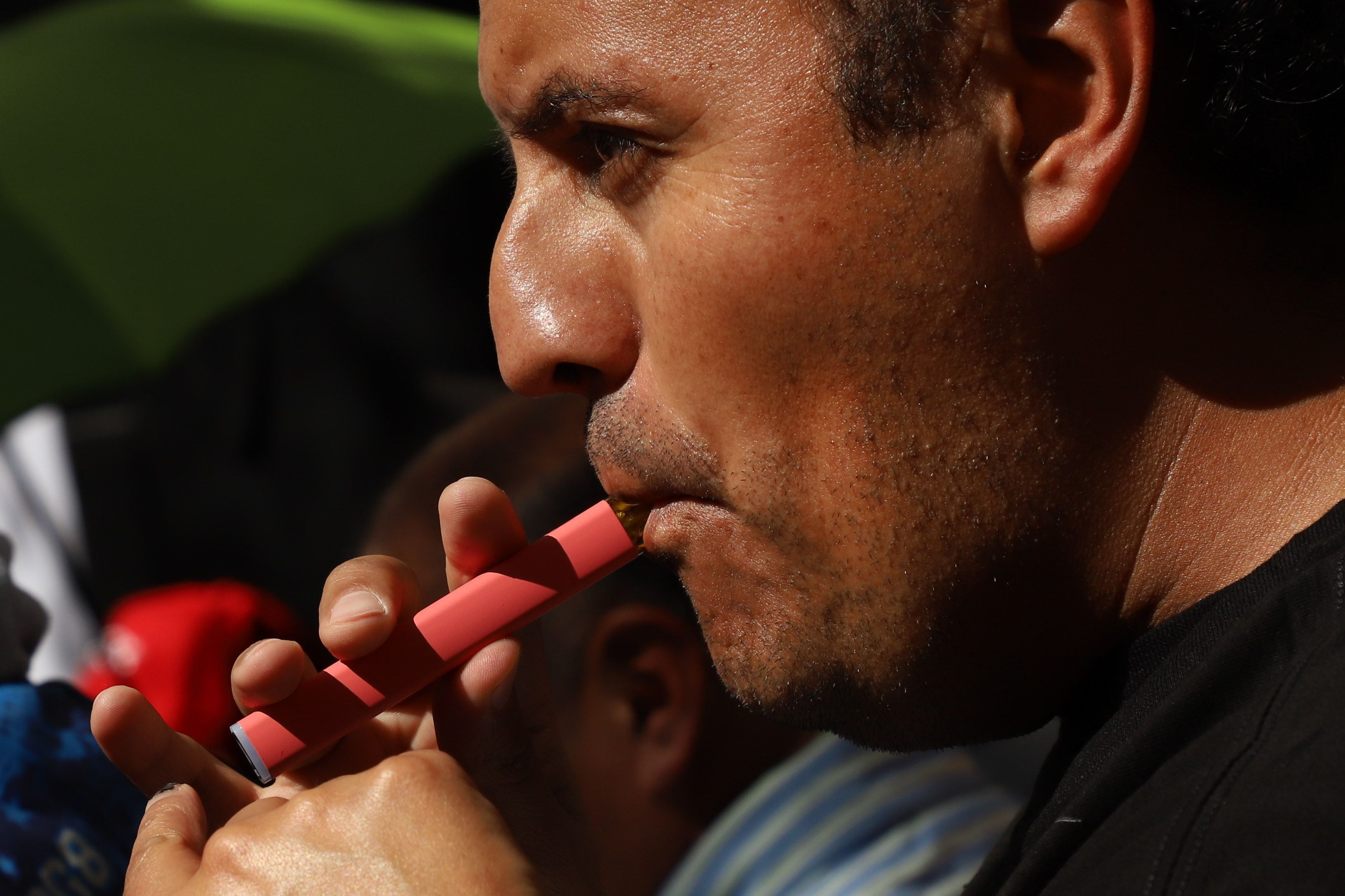 La Cámara de Diputados se alista para prohibir los vapeadores en todo México con sanciones de hasta ocho años de cárcel