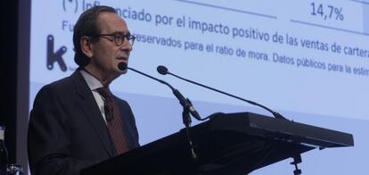 El presidente de Kutxabank, Gregorio Villalabeitia, en la presentaci&oacute;n anual de resultados.