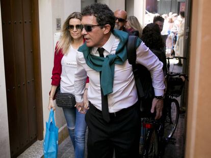 Antonio Banderas y su pareja, Nicole Kempel, en Málaga.