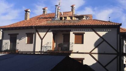 Fachada de La Posada del Casar, en Las Hurdes (Cáceres).