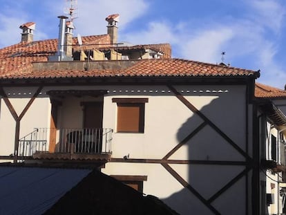 Fachada de La Posada del Casar, en Las Hurdes (Cáceres).