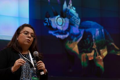 Ivonne Muñoz, directora de IT Lawyers y especialista en tecnología, protección de datos y ciberseguridad, durante su conferencia 'Ciberseguridad y datos biométricos a más de un año de su implementación'. 