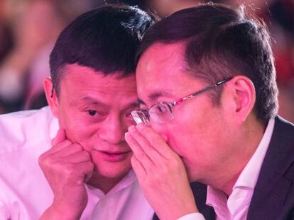 El presidente de Alibaba, Jack Ma (izquierda), y el consejero delegado del grupo, David Zhang.
