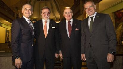 Left to right: Mexico Mayor Miguel Ángel Mancera, PRISA CEO Juan Luis Cebrián, Mexico culture official José Luis Martínez and EL PAÍS editor Antonio Caño.