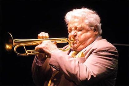 Maynard Ferguson, durante un concierto en febrero de 2005.