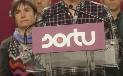 Imagen de una rueda de prensa de Sortu.