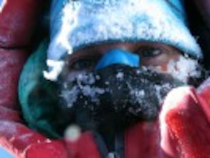 Ela abriu mão de ser a primeira mulher a conquistar um dos picos mais altos no inverno para evitar a morte e proteger seus colegas
