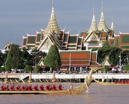 El Gran Palacio de Bangkok también es uno de los destinos turísticos peligrosos para los adictos a subir a las redes sociales fotos desde puntos free wifi.