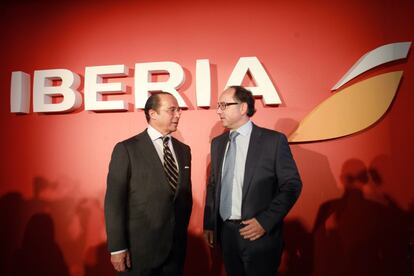 El presidente de la aerolínea y de International Consolidated Airlines Group (IAG), Antonio Vázquez, y el consejero delegado de Iberia, Luis Gallego