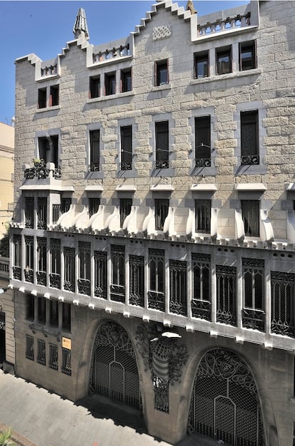 Fachada del Palau Güell, obra de Gaudí en Barcelona..