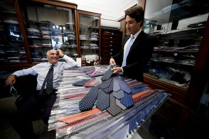 Maurizio e Alessandro Marinella, terceira e quarta gerações da centenária empresa E. Marinella.