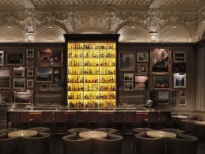 Barra de Berners Tavern, en el hotel London Edition, en Londres.