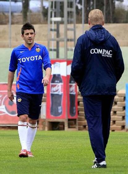 Villa y Koeman, en un entrenamiento