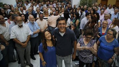 Eduardo Madina, en un acto con militantes en Sevilla. 