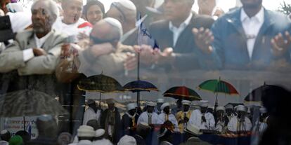 Judíos etíopes rezan durante 'Sigd', en Jerusalén.
