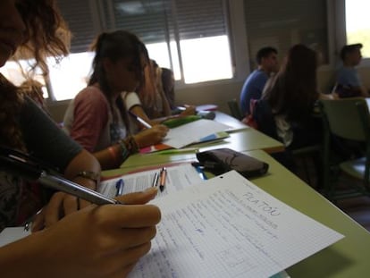 Clase de Historia de la Filosofía en una escuela secundaria de Madrid.