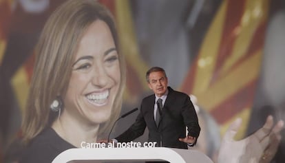 Zapatero ret homenatge a qui va ser ministra en el seu Govern, Carme Chacón.